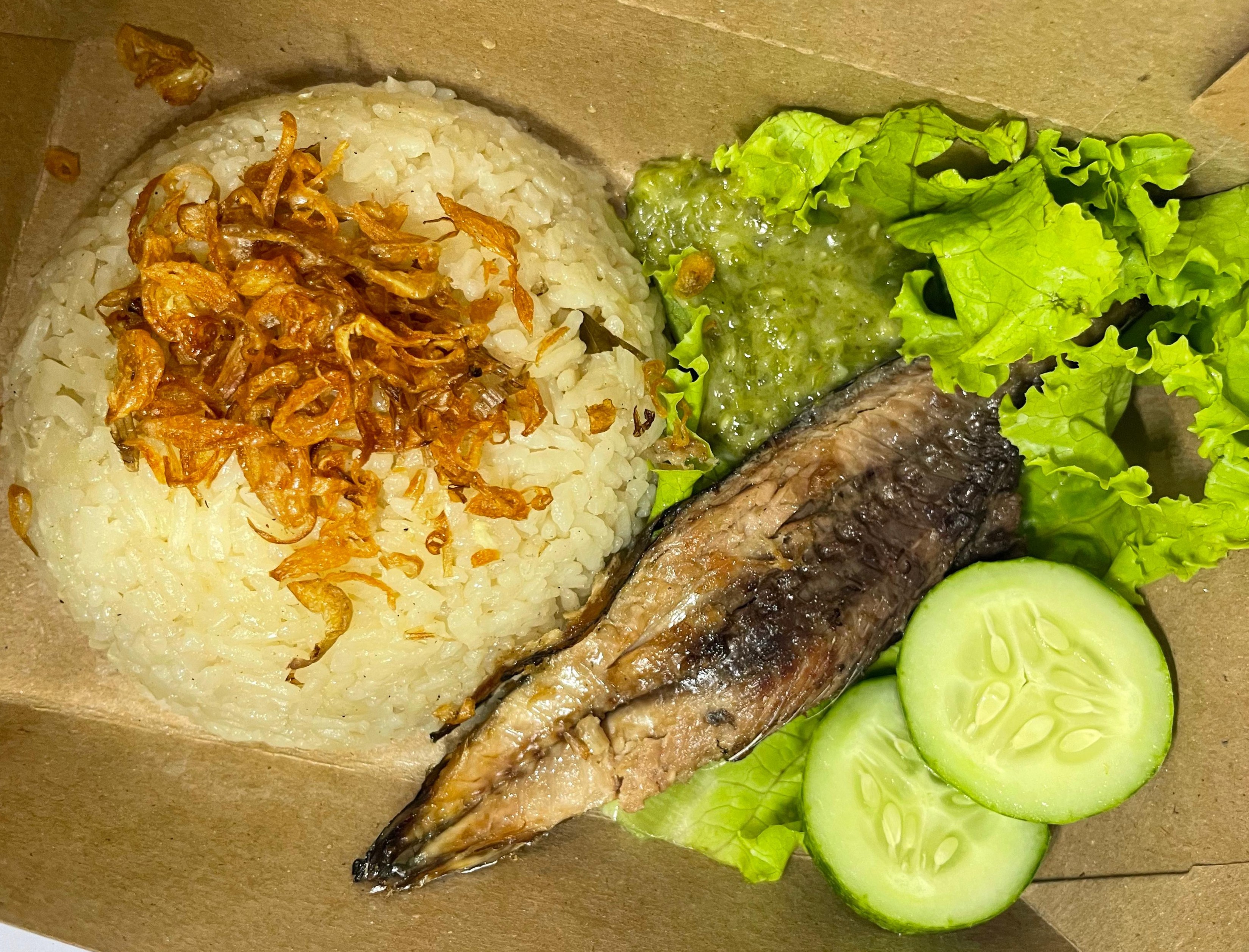 Nasi Liwet Ikan Kembung dengan sambal dan lalapan